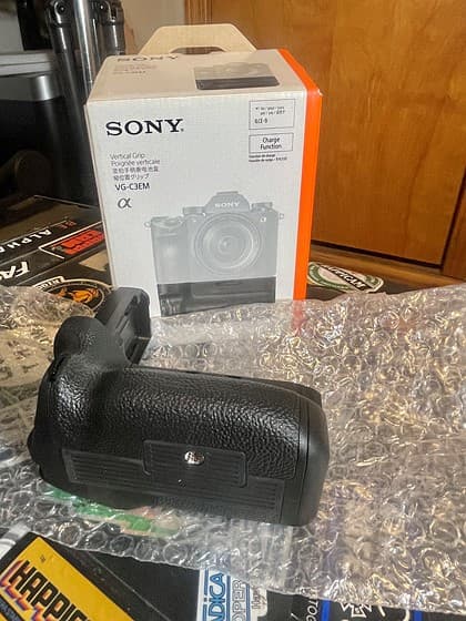 $149 Brand New Sony VG-C3EM Battery Grip (A9, A7III, A7RIII)