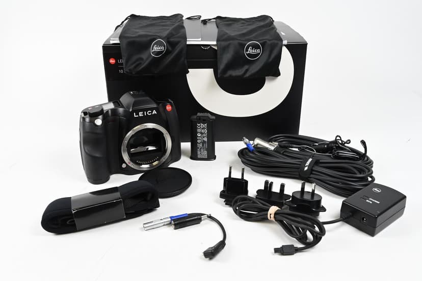 Leica 10827 Type 6847 S3 64MP Medium Format DSLR Camera Body