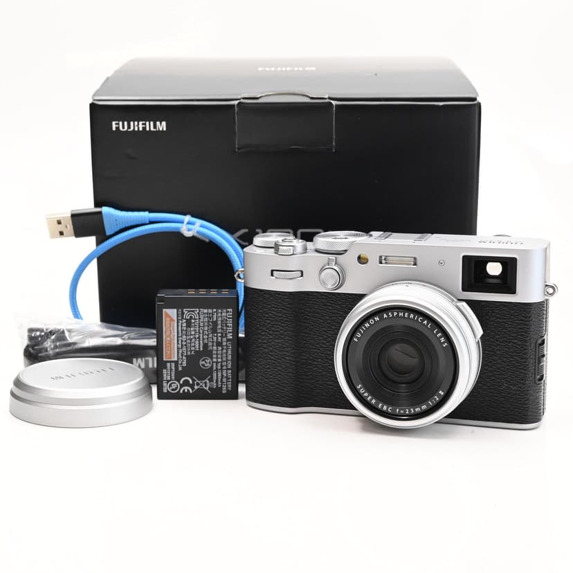 Fujifilm X100VI 40.2MP Digital Camera w/23mm f2 Lens