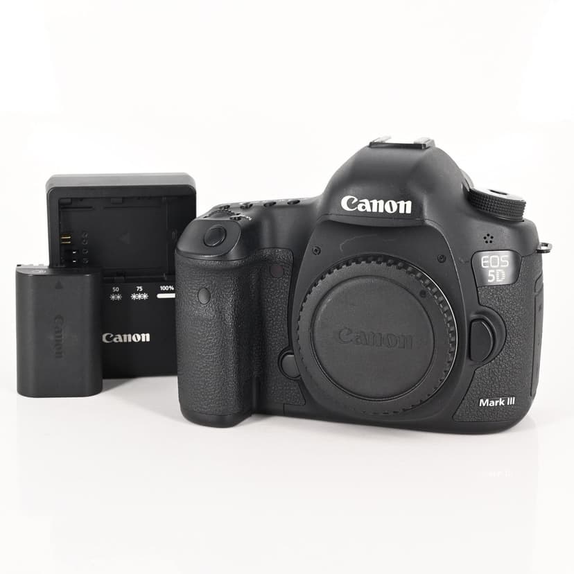 Canon EOS 5D Mark III 22.3MP Digital SLR Camera Body