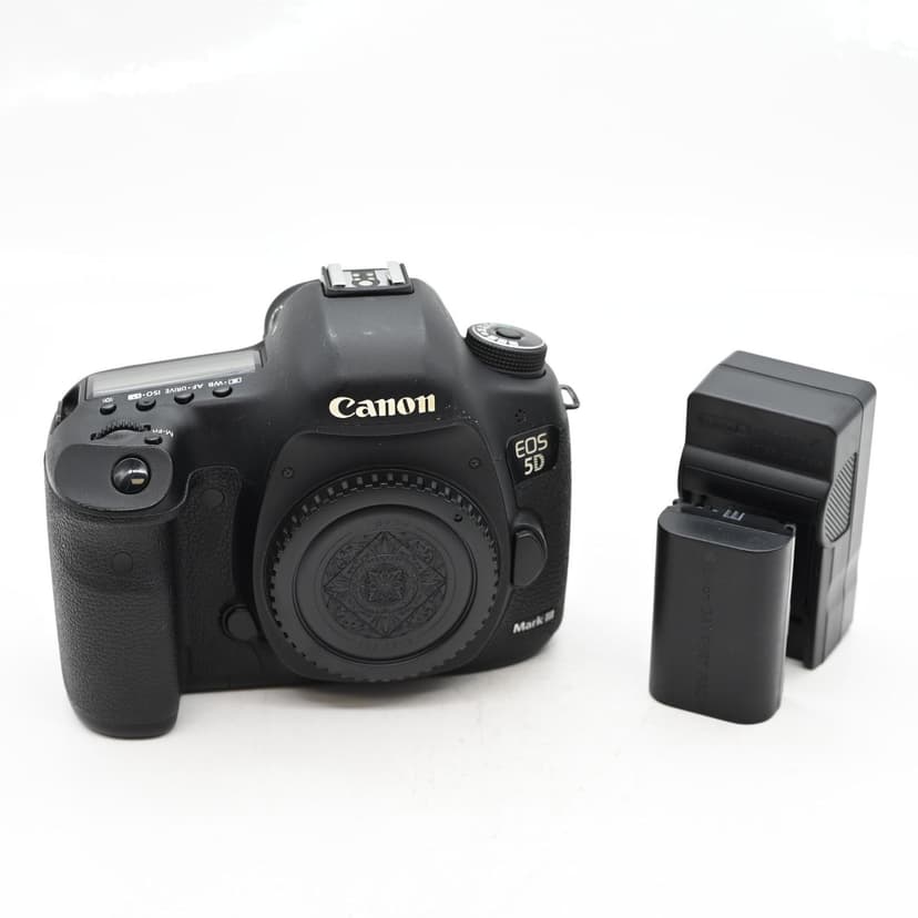 Canon EOS 5D Mark III 22.3MP Digital SLR Camera Body