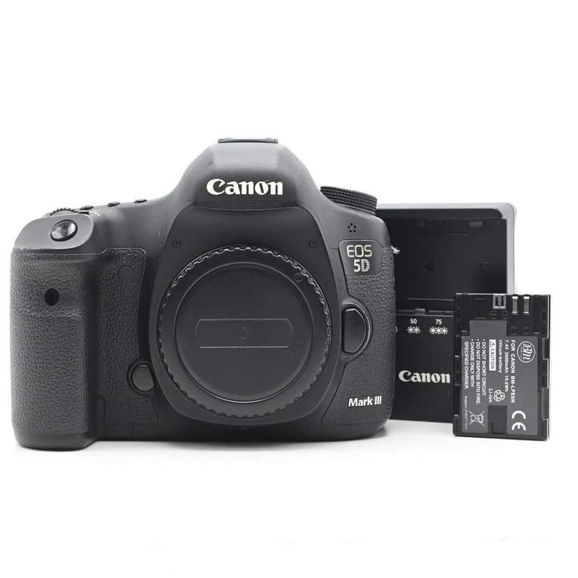 Canon EOS 5D Mark III 22.3MP Digital SLR Camera Body