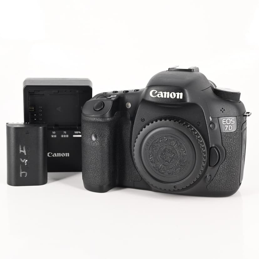 Canon EOS 7D 18MP Digital SLR Camera Body