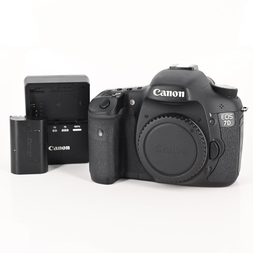 Canon EOS 7D 18MP Digital SLR Camera Body