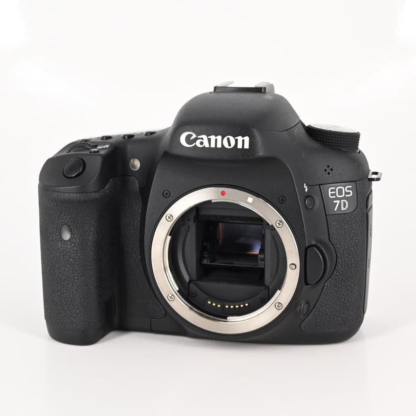 Canon EOS 7D 18MP Digital SLR Camera Body