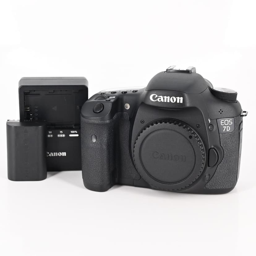 Canon EOS 7D 18MP Digital SLR Camera Body