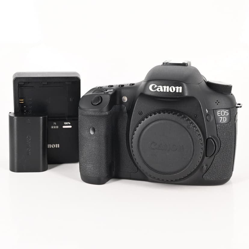 Canon EOS 7D 18MP Digital SLR Camera Body