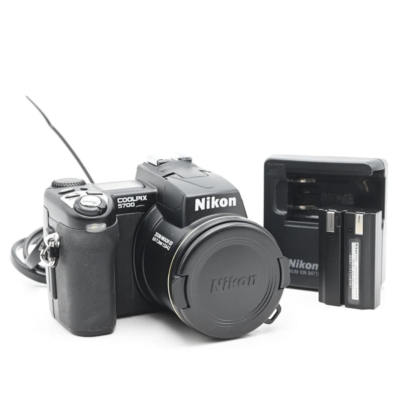 Nikon Coolpix 5700 5MP Digital Camera w/8x Zoom