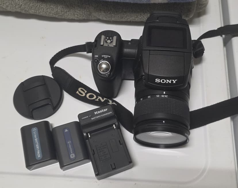 SOLD - Sony DSC-R1 w/2 batteries, strap and charger $125.00
