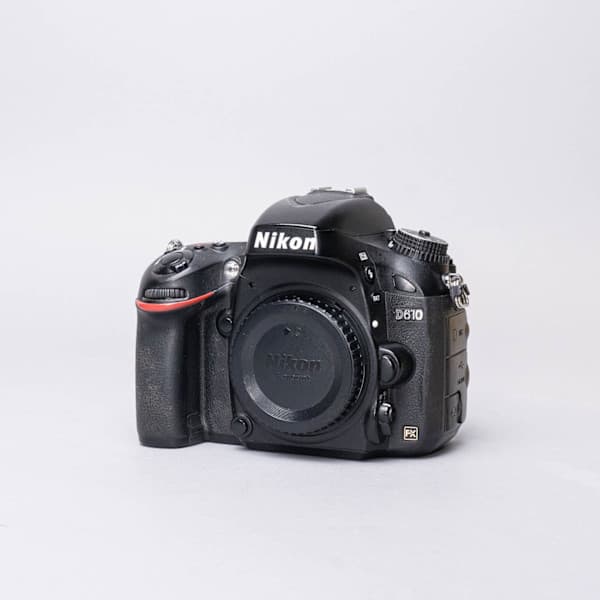 Used Nikon D610 Body w/Original Box