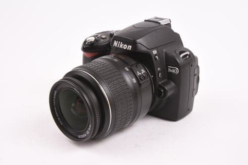 Nikon D40 w/ 18-55mm