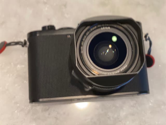 FS: Leica Q3