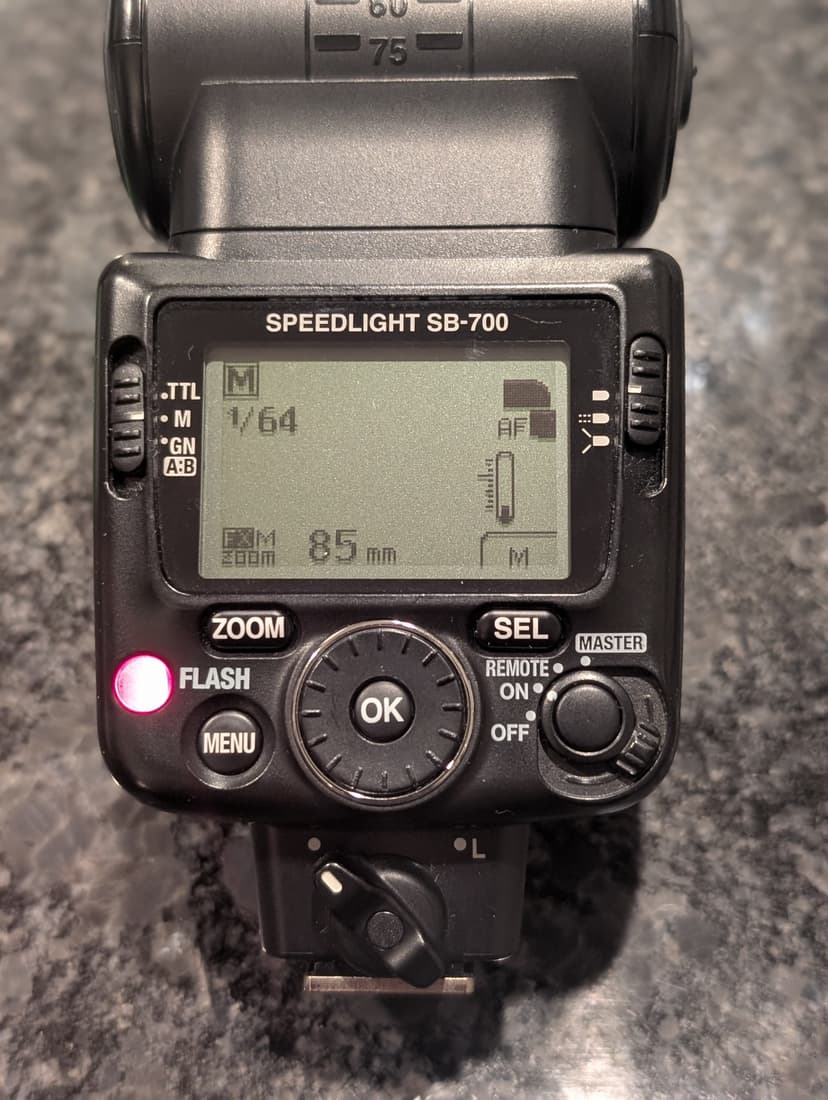 FS: Nikon SB-700