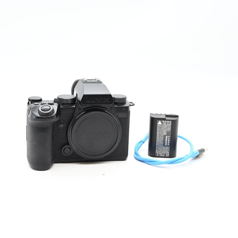 Panasonic Lumix DC-S5 IIX 24.2MP Mirrorless Digital L-Mount Camera S5IIX