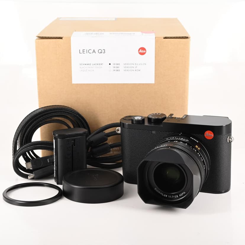 Leica Q3 60MP Digital Camera with 28mm f1.7 Summilux ASPH Lens