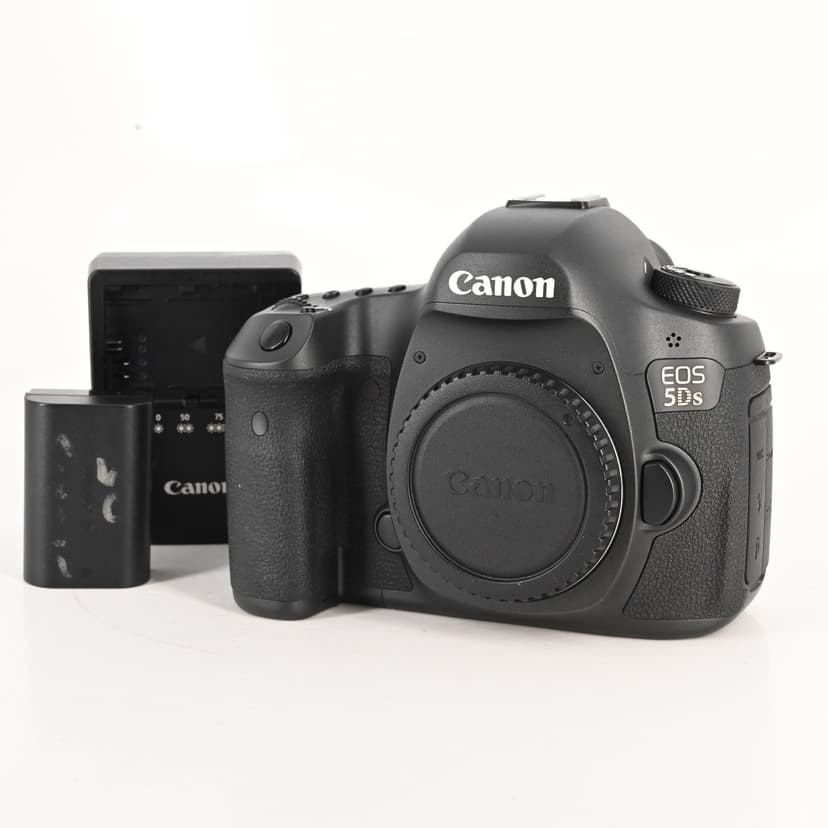 Canon EOS 5DS 50.6MP Digital SLR Camera Body DSLR