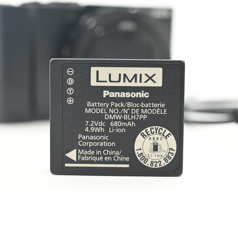 Panasonic Lumix DMC-LX10 20.1MP Digital Camera Body