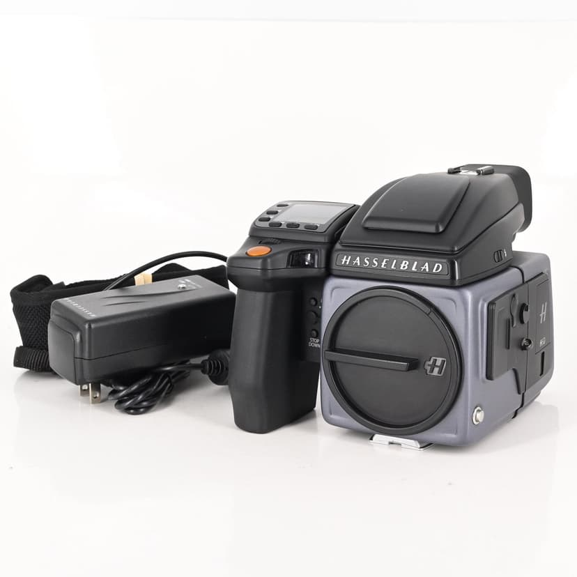 Hasselblad H6D-50c DSLR 50MP Digital Camera (w/grip, prism)