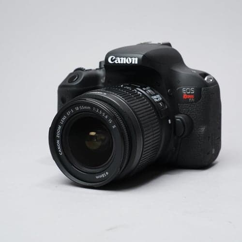 Canon EOS Rebel T7i w/18-55mm Lens