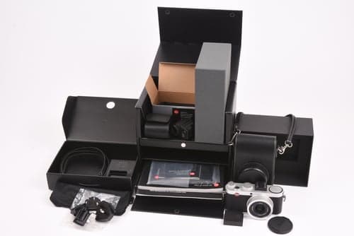 Leica X2 w/ EVF2 #96063 O4 M5 C4