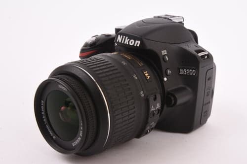 Nikon D3200 w/18-55mm